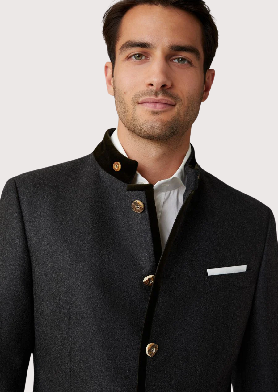 Elegant men's Trachten blazer styled with alpine details

