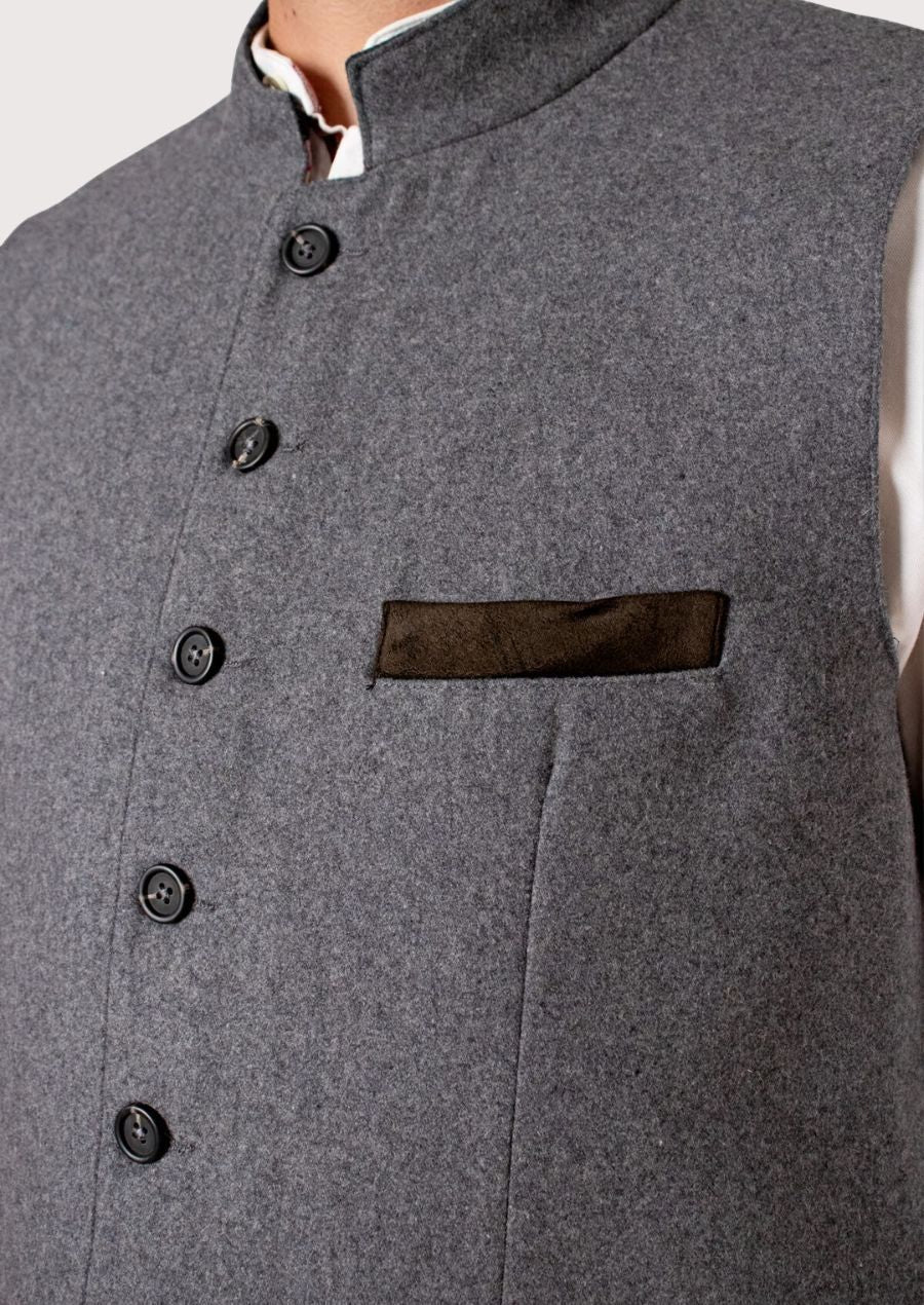 Timeless Heritage-Inspired Vest – Stylish and Comfortable