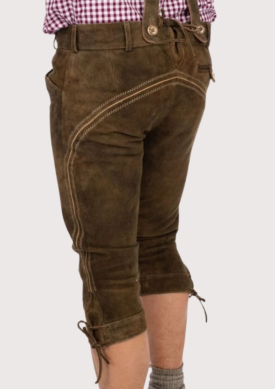 Versatile men’s Bundhosen crafted from durable suede leather with traditional floral embroidery, ideal for Oktoberfest, cultural events, and casual celebrations.