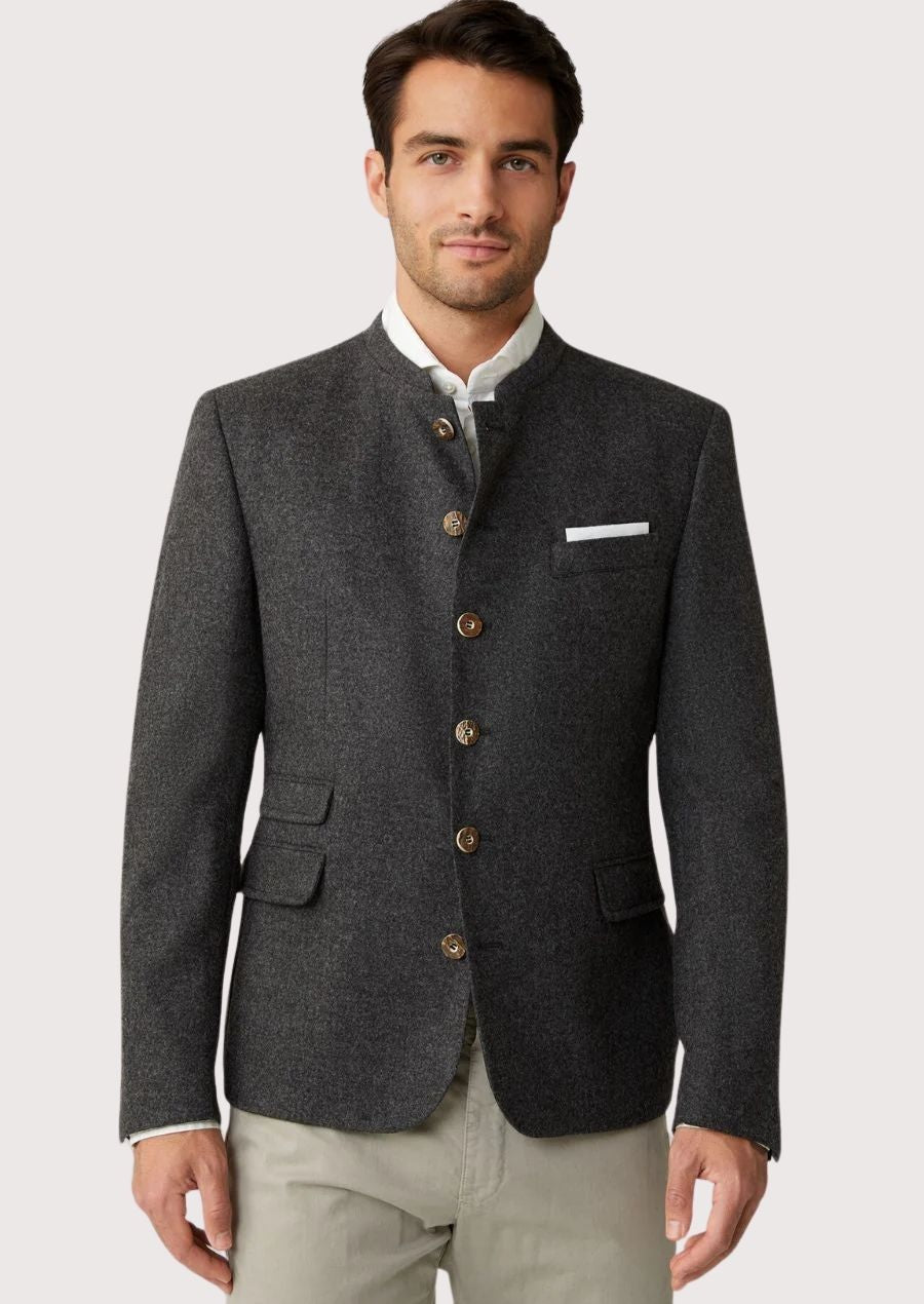 Rustic Bavarian Jacket for Men in Charcoal with horn buttons, ideal for Oktoberfest and cultural celebrations.

