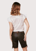Classic women’s lederhosen featuring floral details and high-quality leather for a comfortable fit.