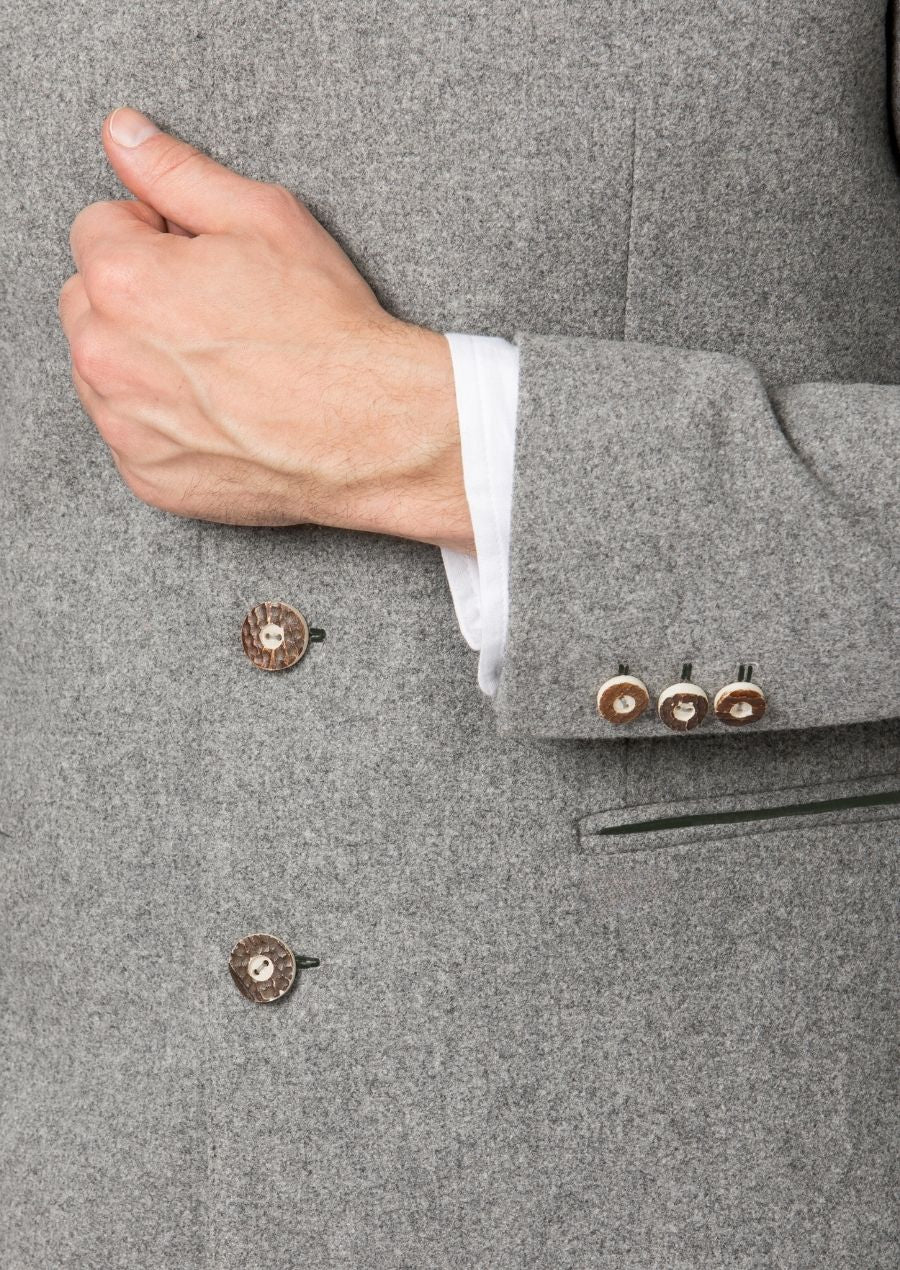 Traditional Bavarian men’s jacket in grey wool with tailored fit.